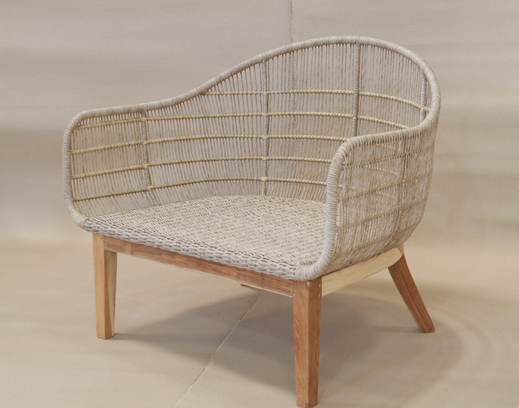 ALYA Lounge Chair - Image 2