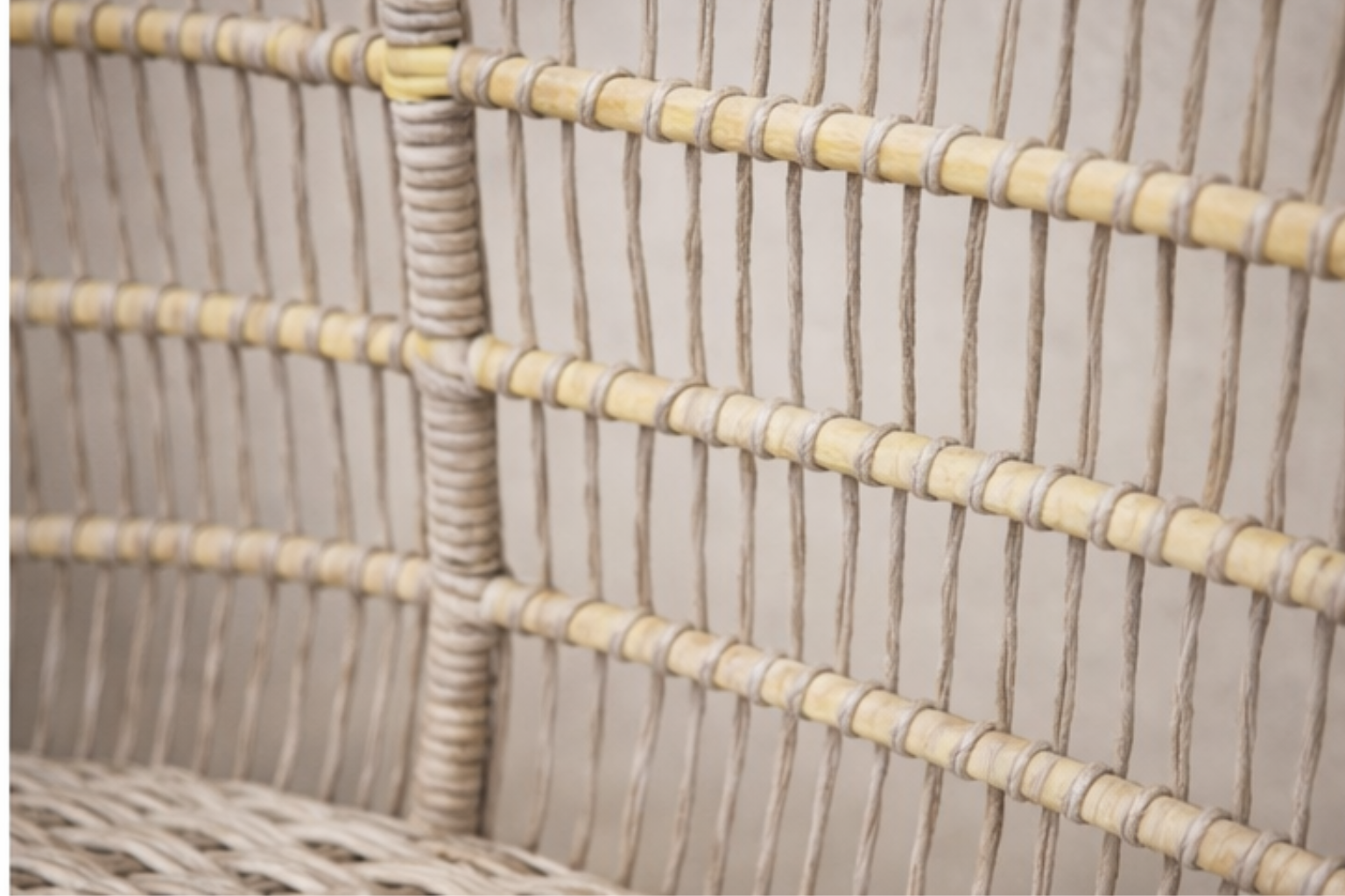 ALYA Lounge Chair - Image 4